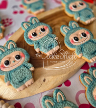 Cargar imagen en el visor de la galería, Cortador de Galleta Labubu CC