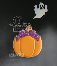 Cargar imagen en el visor de la galería, Cortador de Galleta Calabaza Moño