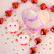 Cargar imagen en el visor de la galería, Cortador de Galleta Peluche Corazón Moño