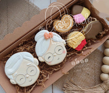 Cargar imagen en el visor de la galería, Cortador de Galleta Abuelo