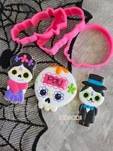 Cargar imagen en el visor de la galería, Cortador de Galleta Catrín Elegante