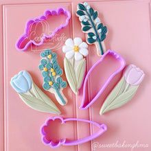 Cargar imagen en el visor de la galería, Cortador de Galleta Flor Tulipán 1 Largo
