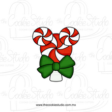 Cargar imagen en el visor de la galería, Cortador de Galleta Paleta Ratoncito Navidad