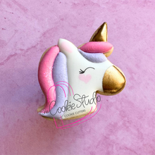 Cargar imagen en el visor de la galería, Cortador de Galleta Cara Unicornio