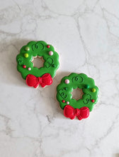 Cargar imagen en el visor de la galería, Cortador de Galleta Corona Navideña