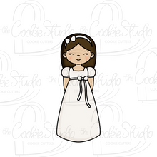 Cargar imagen en el visor de la galería, Cortador de Galleta Niña Comunión