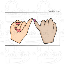Cargar imagen en el visor de la galería, Set Cortadores de Galleta Pinky Promise (2 Piezas)