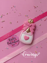 Cargar imagen en el visor de la galería, Cortador de Galleta Botella Champagne con Moño