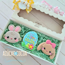 Cargar imagen en el visor de la galería, Cortador de Galleta Cara Conejita con Moño