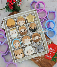 Cargar imagen en el visor de la galería, Set Cortadores de Galleta Calendario de Adviento Nacimiento (12 Piezas)
