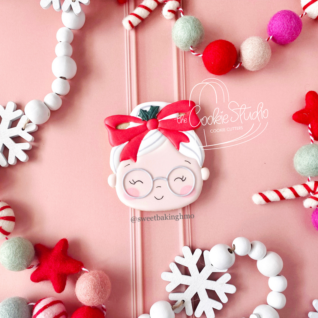 Cortador de Galleta Cara Sra. Claus con Moño