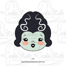 Cargar imagen en el visor de la galería, Cortador de Galleta Novia Frankenstein
