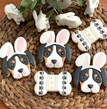 Cargar imagen en el visor de la galería, Cortador de Galleta Perro Orejas de Conejo
